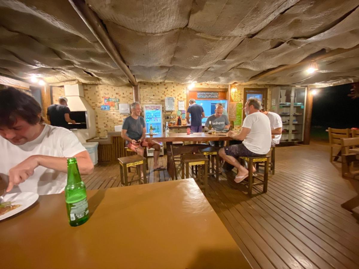 Bahia Surf Camp Hotel Abrantes Luaran gambar