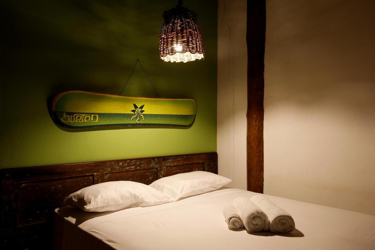 Bahia Surf Camp Hotel Abrantes Luaran gambar